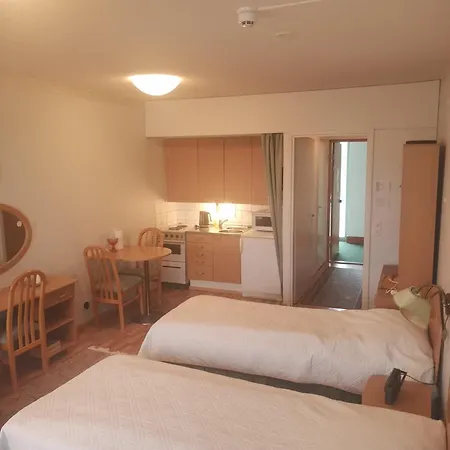 Yksioe Upealla Jaervinaekymaellae Termessae *